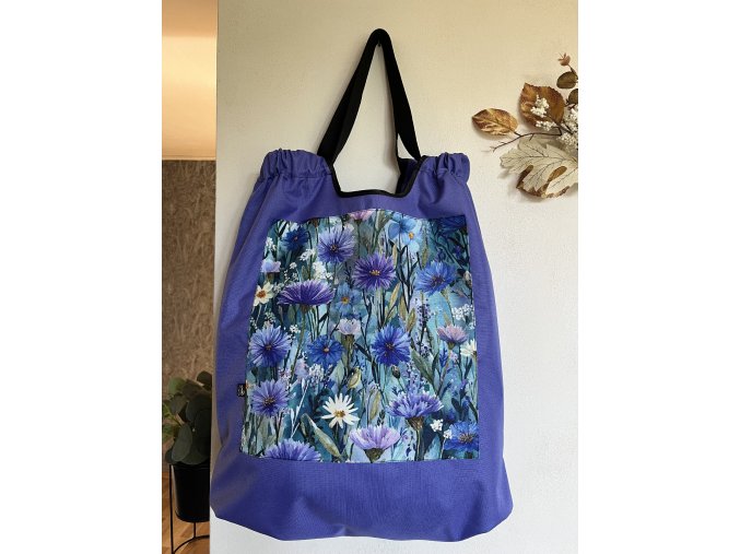 Fialkovo modré kvítí - fialová