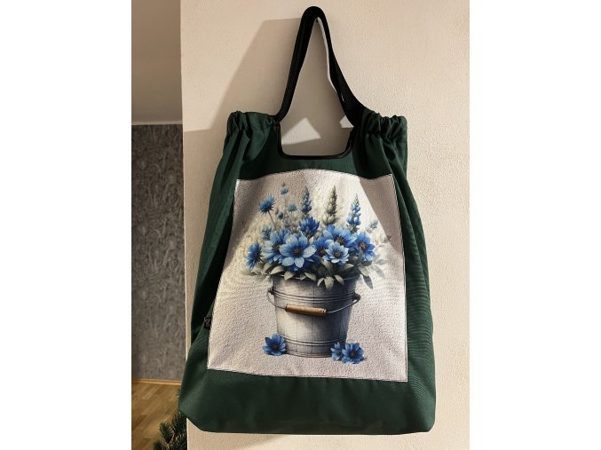 46. Modré květiny tmavě zelená