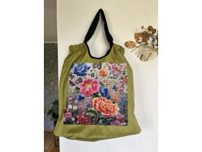 32. Vyšívané květy olivová