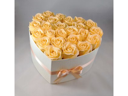 Mýdlové růže meruňkové v srdíčku