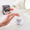 26310 denni krem s kaviarem p1201761 orez