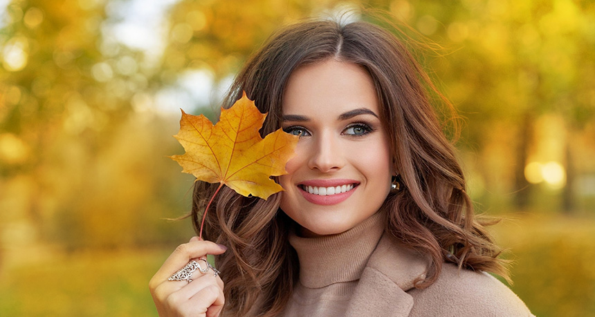 Cura dei capelli in autunno: consigli e raccomandazioni per capelli idratati e sani durante i mesi più freddi