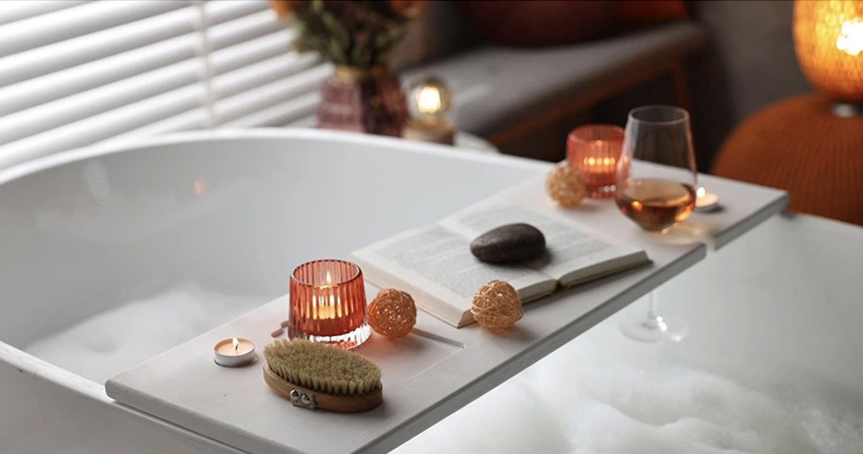 Wellness doma: Kako si ustvariti spa vikend v udobju svoje kopalnice