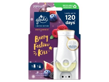773147-glade-strojek-berry-festive-kiss