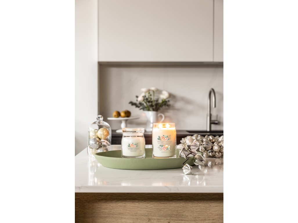 YANKEE CANDLE WHITE SPRUCE & GRAPEFRUIT SIGNATURE STREDNÉ