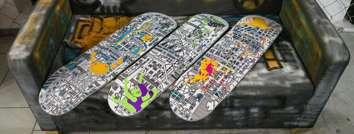 Charge decks!