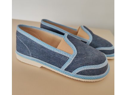 MANÍK papuče M123  chlapčenské našuchovacie  zatvorené farba 103 č.29