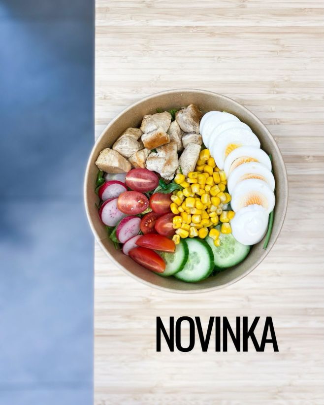 Startujeme novou éru obědů v La Zmrzce! 🥗 Právě teď u nás najdete první SALÁT TÝDNE.😍 Hledali jsme ideální kombinaci...