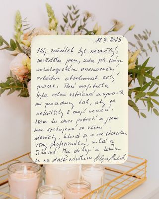 Ne všechno, co je důležité, se píše do online recenzí.✍ Některé vzkazy zůstávají tady. Na papíře. Psány rukou. V tichu po...