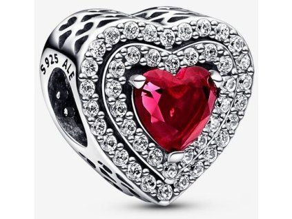 privesek trpytive vyvysene srdce pandora model 799218c02