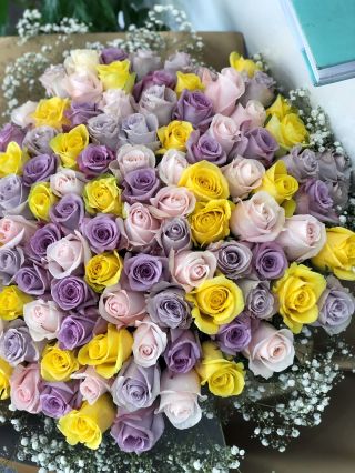 Každý jsme jiný a každý vlastně má rád něco neobvyklého a jiného🤩sto lidí sto chutí!Ale ta písnička je moje nej!❤️