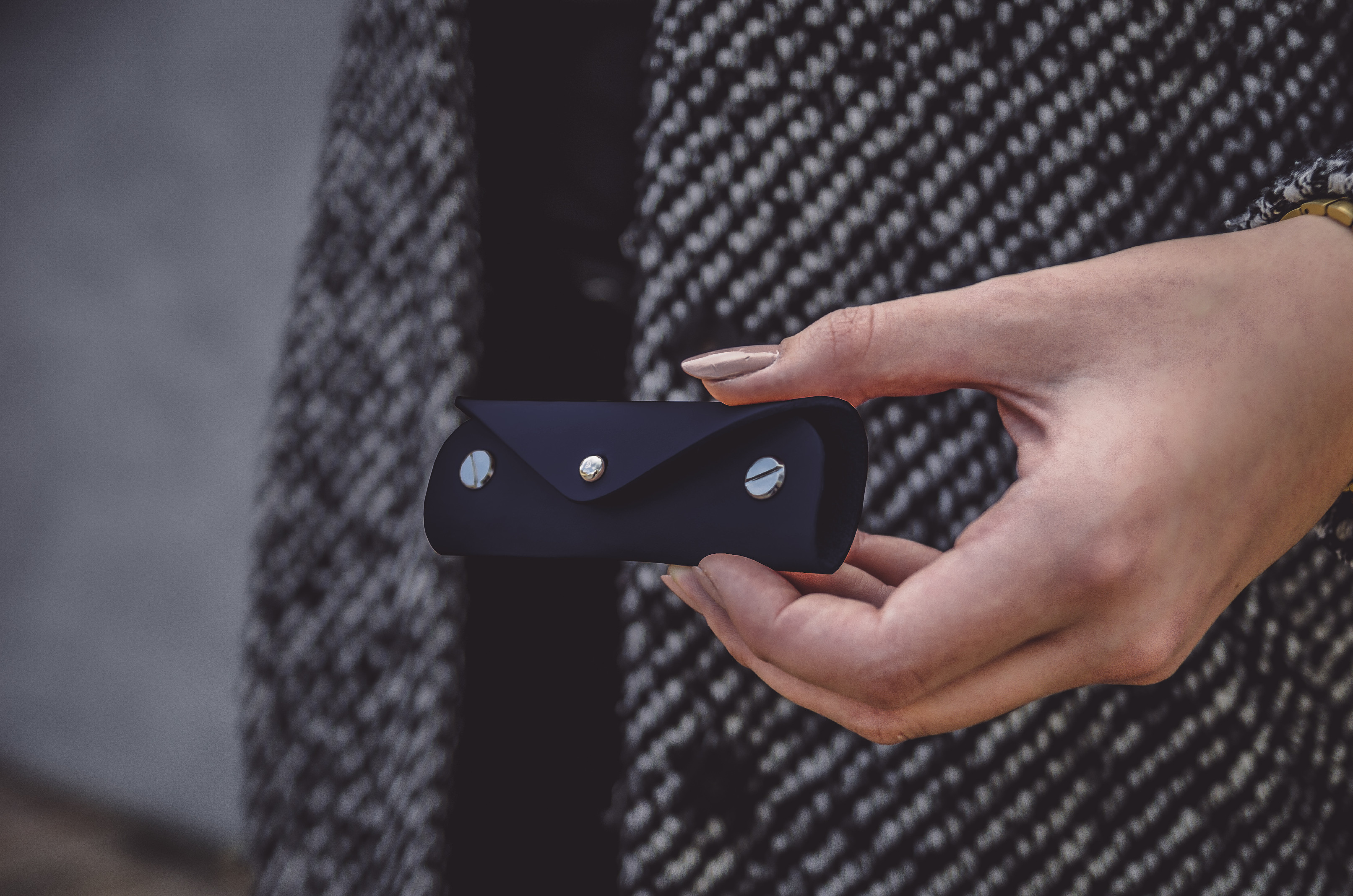 Kožená klíčenka Letter odstín: Ocean