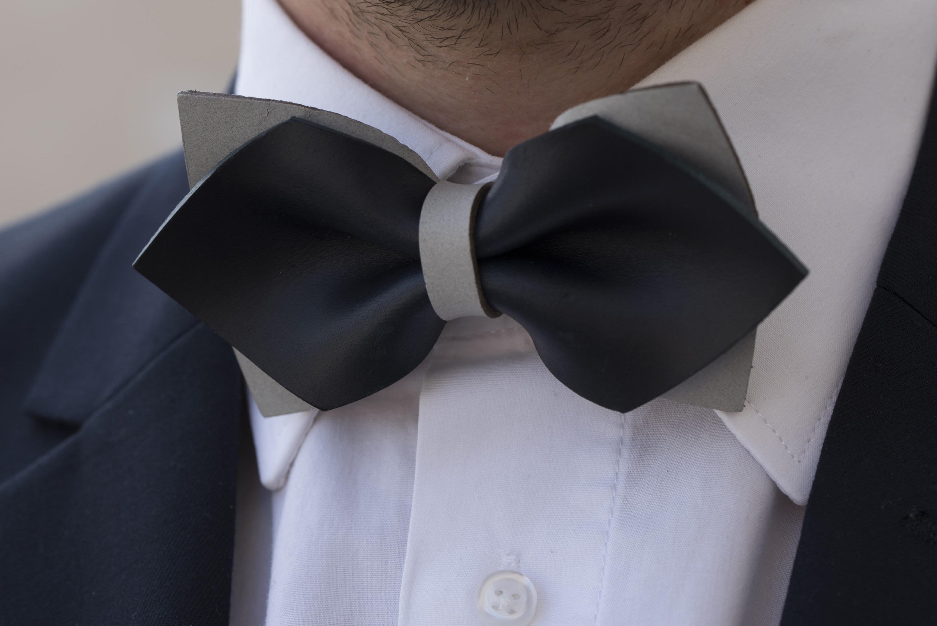 Pánský kožený motýlek odstín motýlku: stone-ocean