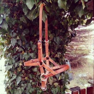 Po dlouhé době na internetu ukazuji #sidepull #handmade #handsewing #leather