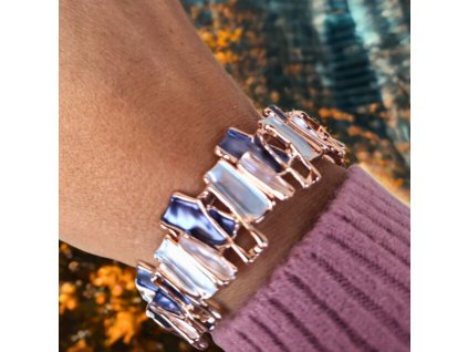 63fdad27 5422 44e7 8bb9 7822408a95cf