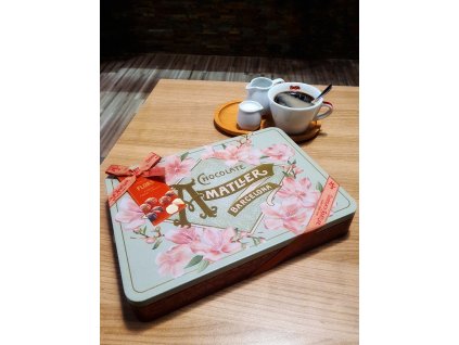 Amatller velká květinová bonboniéra s pralinkami 288g