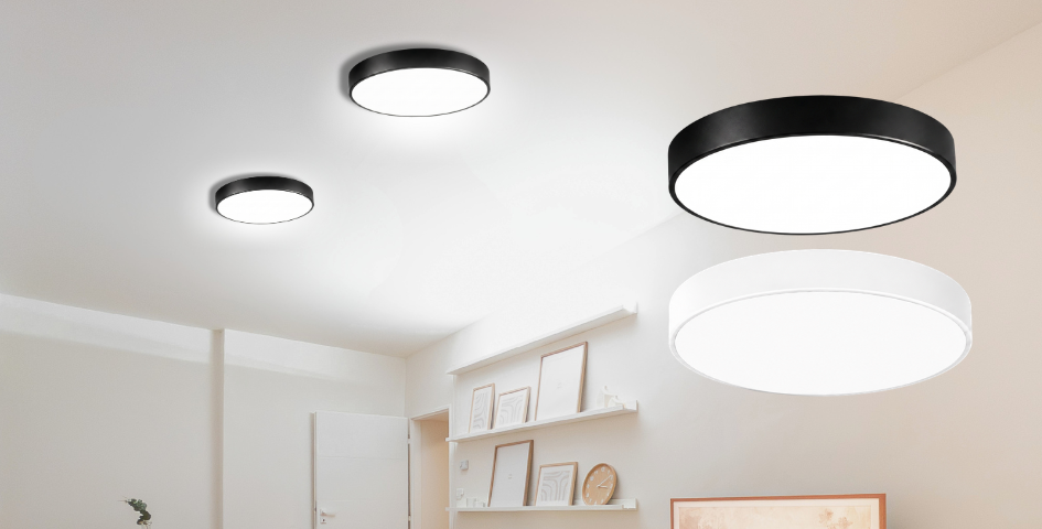 Mono Slim. Kruhové stropní svítidlo pro montáž do interiéru. Světelný zdroj - SMD LED. K dispozici je ve 3 různých velikostech, s přímým vyzařováním a rozptýleným světlem. Svítidlo je vyrobeno z kovu, opálový difuzor je z PMMA.