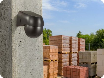 Infračervený pohybový senzor na zeď s pohyblivou hlavou, černý