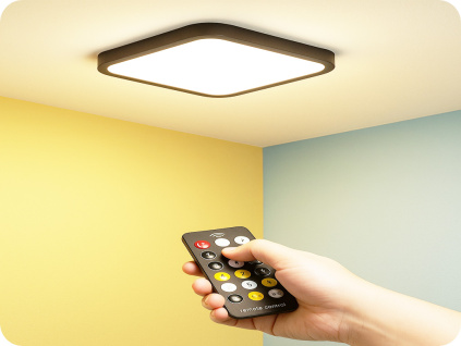 LED svietidlo s mikrovlnným  a svetelným senzorom 36W, 3820lm, IP44, 4000K, hranaté, čierny rám
