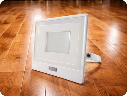 LED reflektor s PIR senzorom 50W, IP65