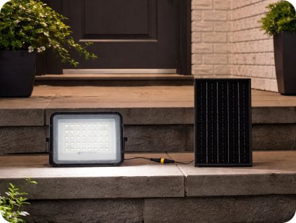 LED reflektor solarni 10W 800lm IP65 6000mAh