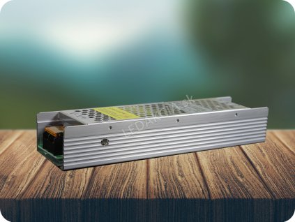 FÉM HÁLÓZATI ADAPTER LED SZALAGOKHOZ 120W/10A, 12V