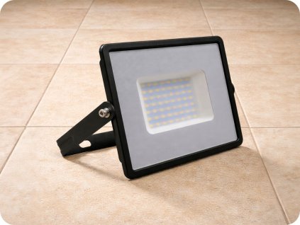 LED reflektor 50W, 4300lm, fekete