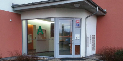 Kejřův Park - osvětlení vchodů, Praha - Hloubětín