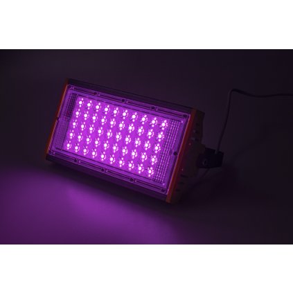 modulovy reflektor 50w pro růst rostlin