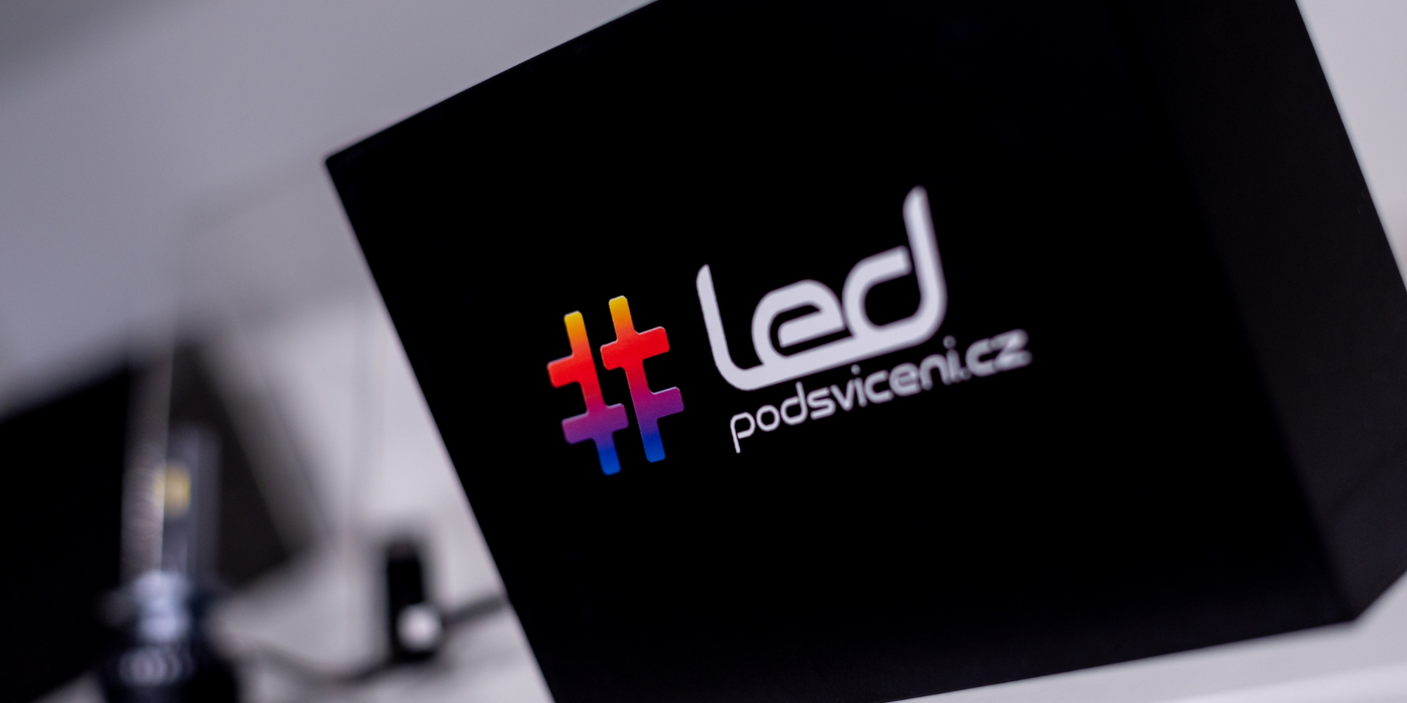 krabicka 4300K s pozadim