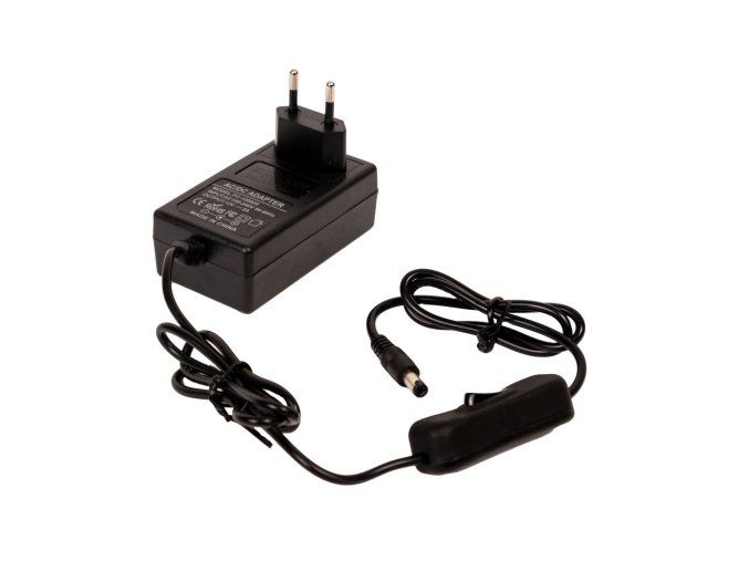 12V 24W Steckdosennetzteil mit Schalter