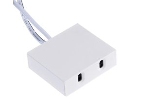 137079 1 spinac skrinovy pro dvoukridle dvere 12 24v bily