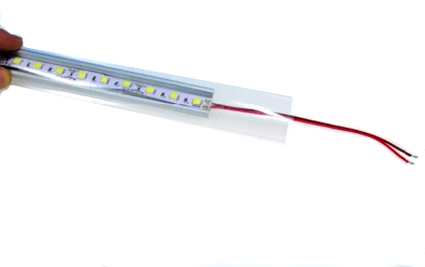 Akvárium s LED osvetlením