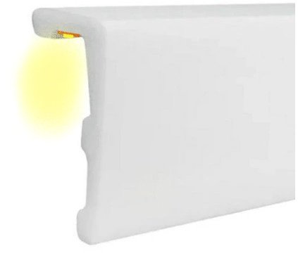 stropná LED lišta pre osvetlenie steny obývacej izby