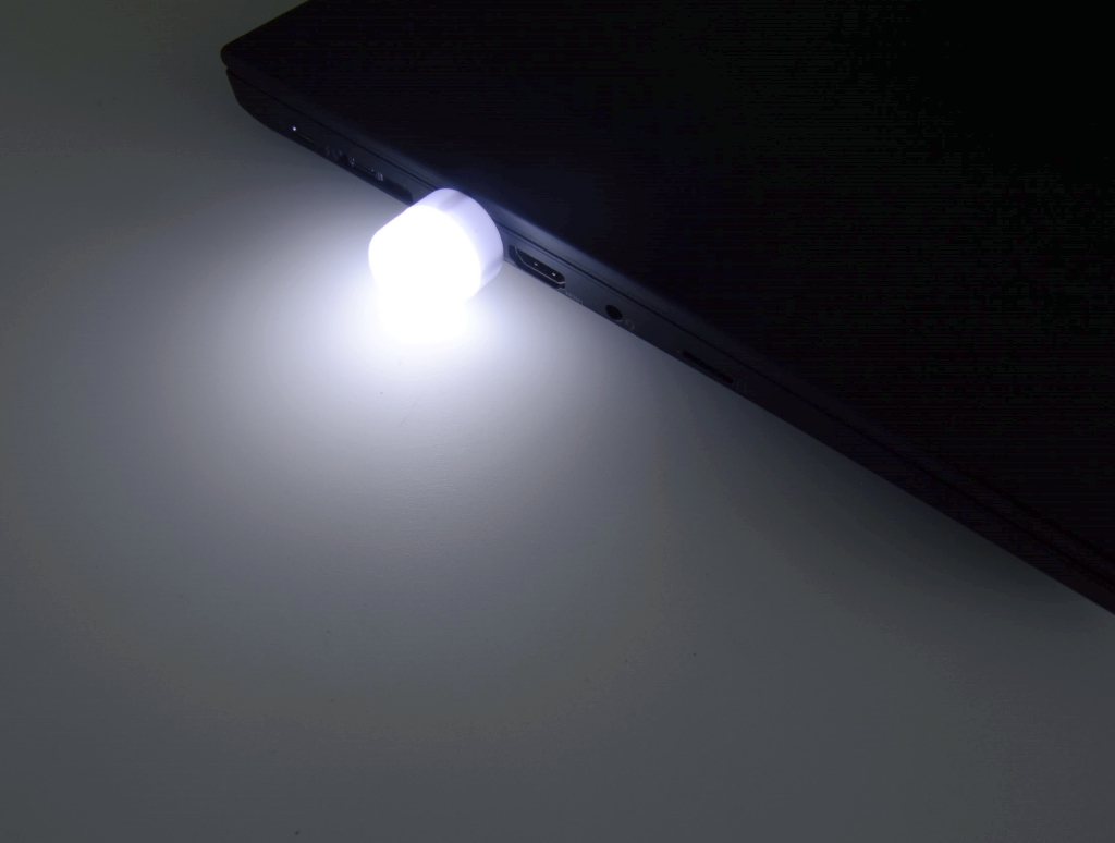 LedStar Mini USB lampa studená biela 5V