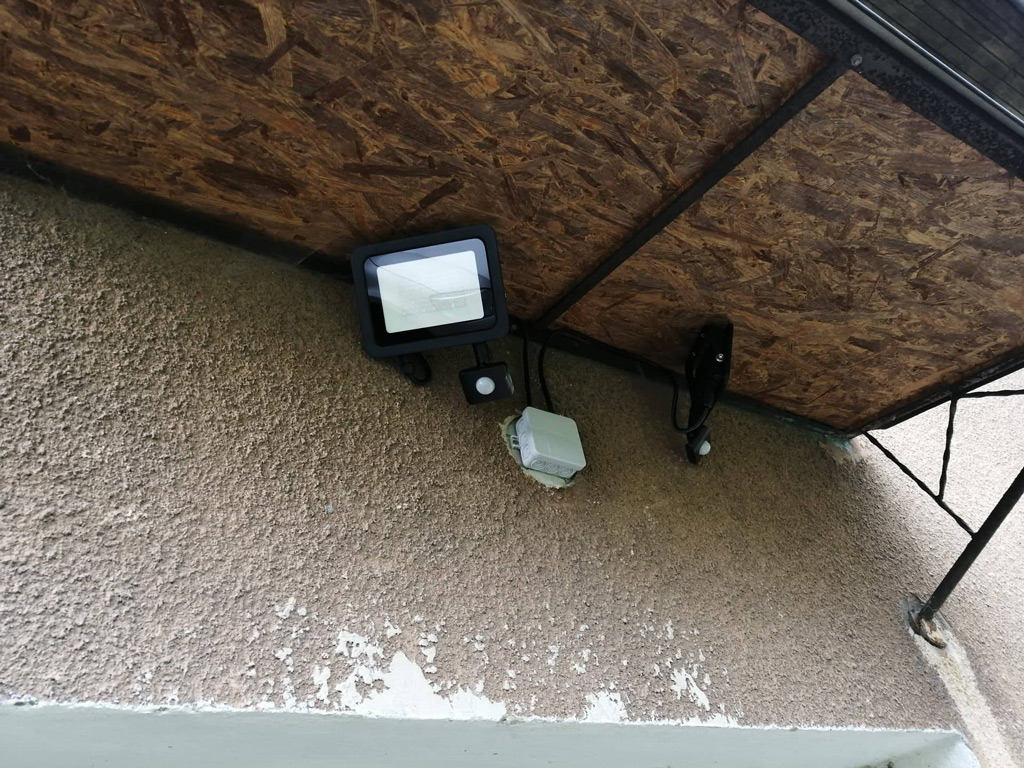 LED OSVĚTLENÍ BYTOVKY - KNĚŽICE 2