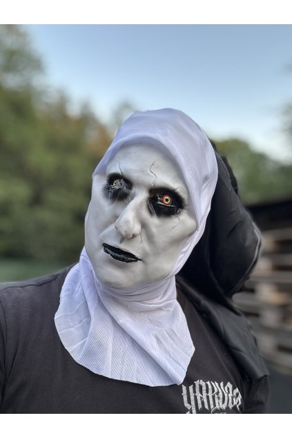 Gumová maska přes hlavu Jeptiška