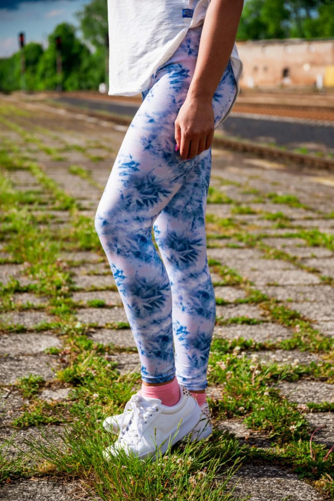 Levně Za pár stovek Dámské Legíny Miego Blue Breath