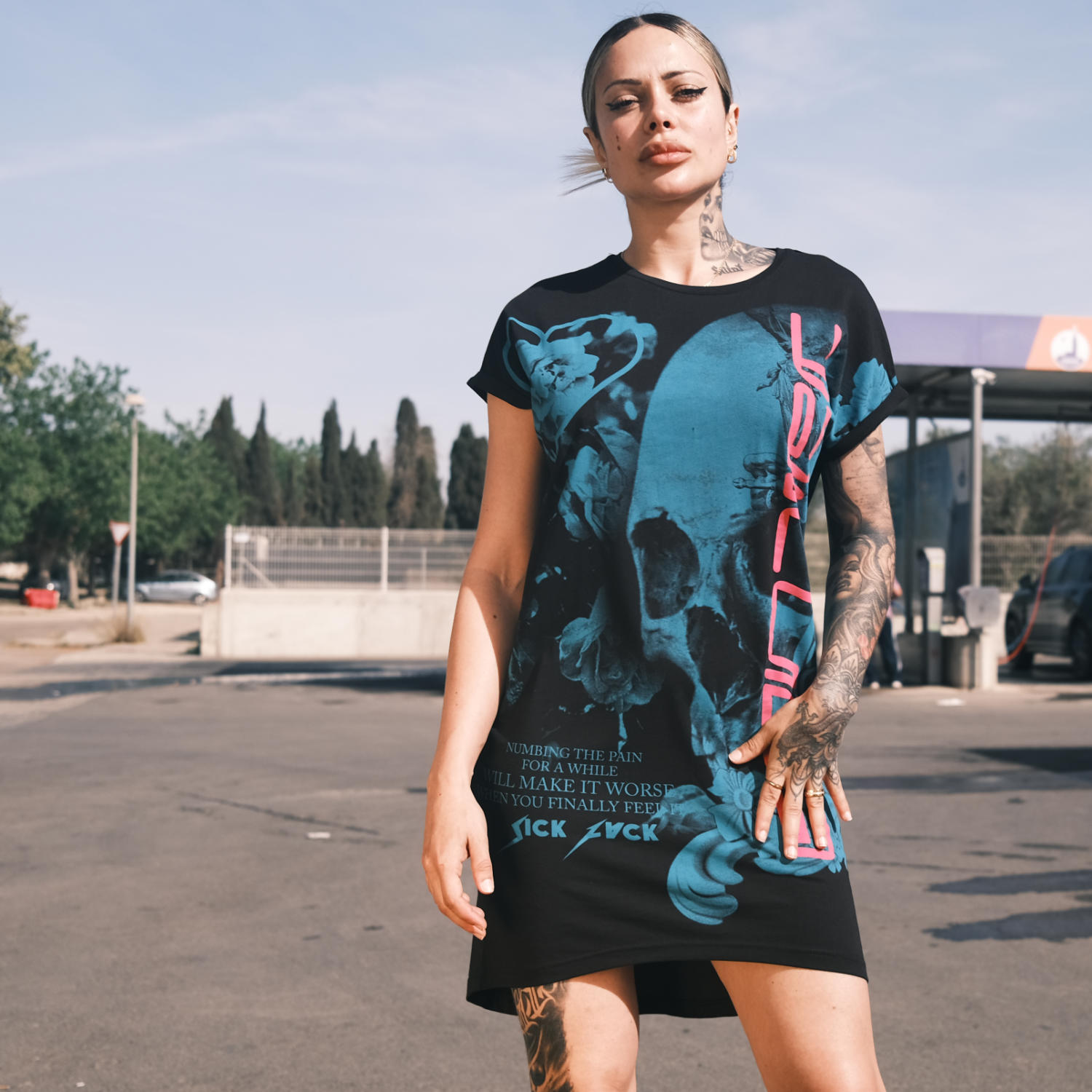 Dámské šaty Yakuza Ornamental Skull Urban 24110 black Velikost: S