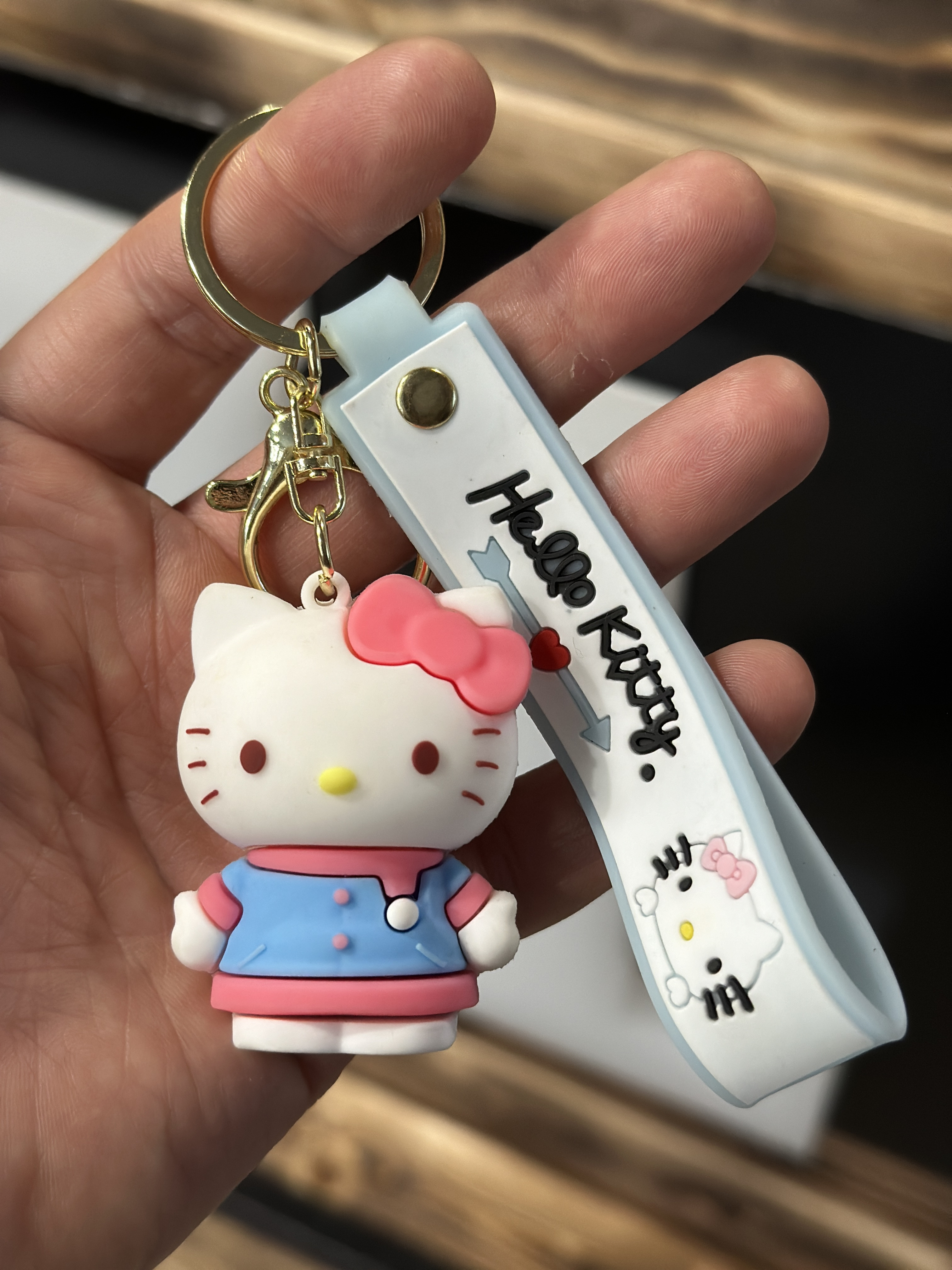 Levně Za pár stovek Stylová klíčenka Hello Kitty 05