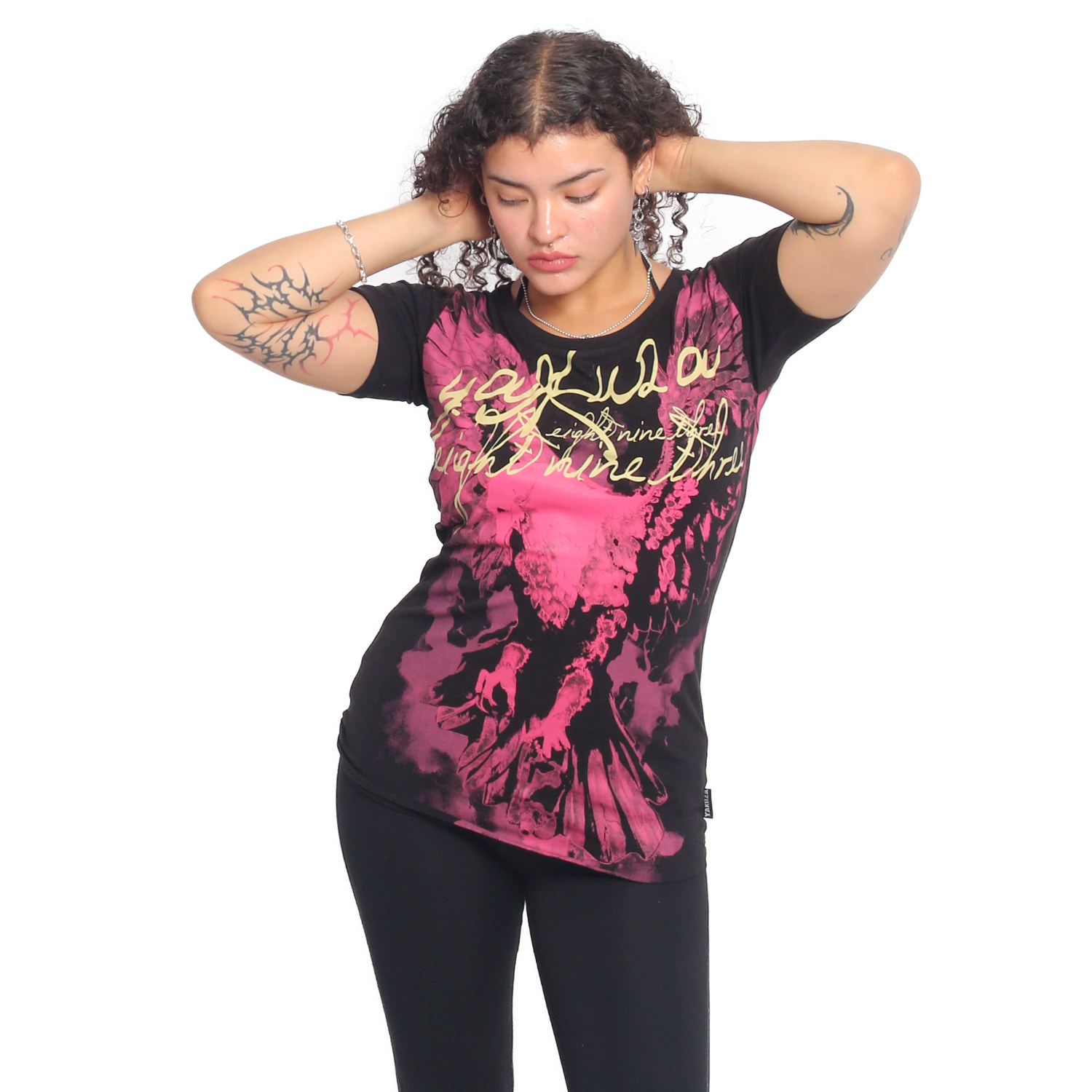 Levně Dámské triko Yakuza Eagle Curved Crew 26106 black