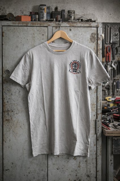 17587E43 6785 4277 8708 505D29BCD937