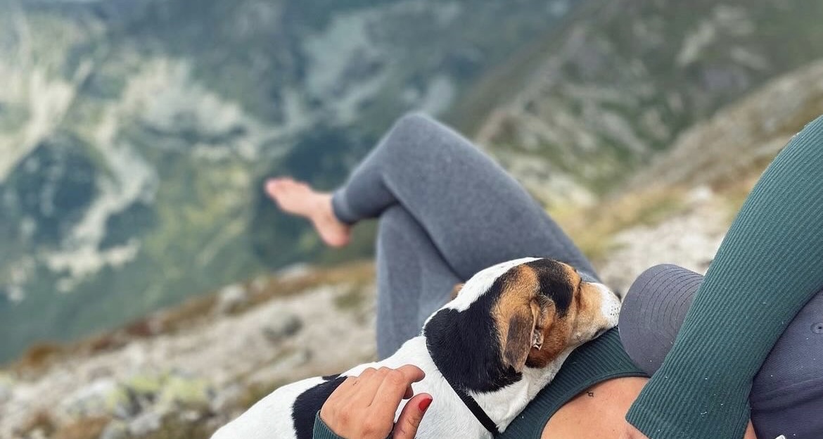 Legíny na turistiku: čo by mali zvládnuť kvalitné outdoor legíny 🥾
