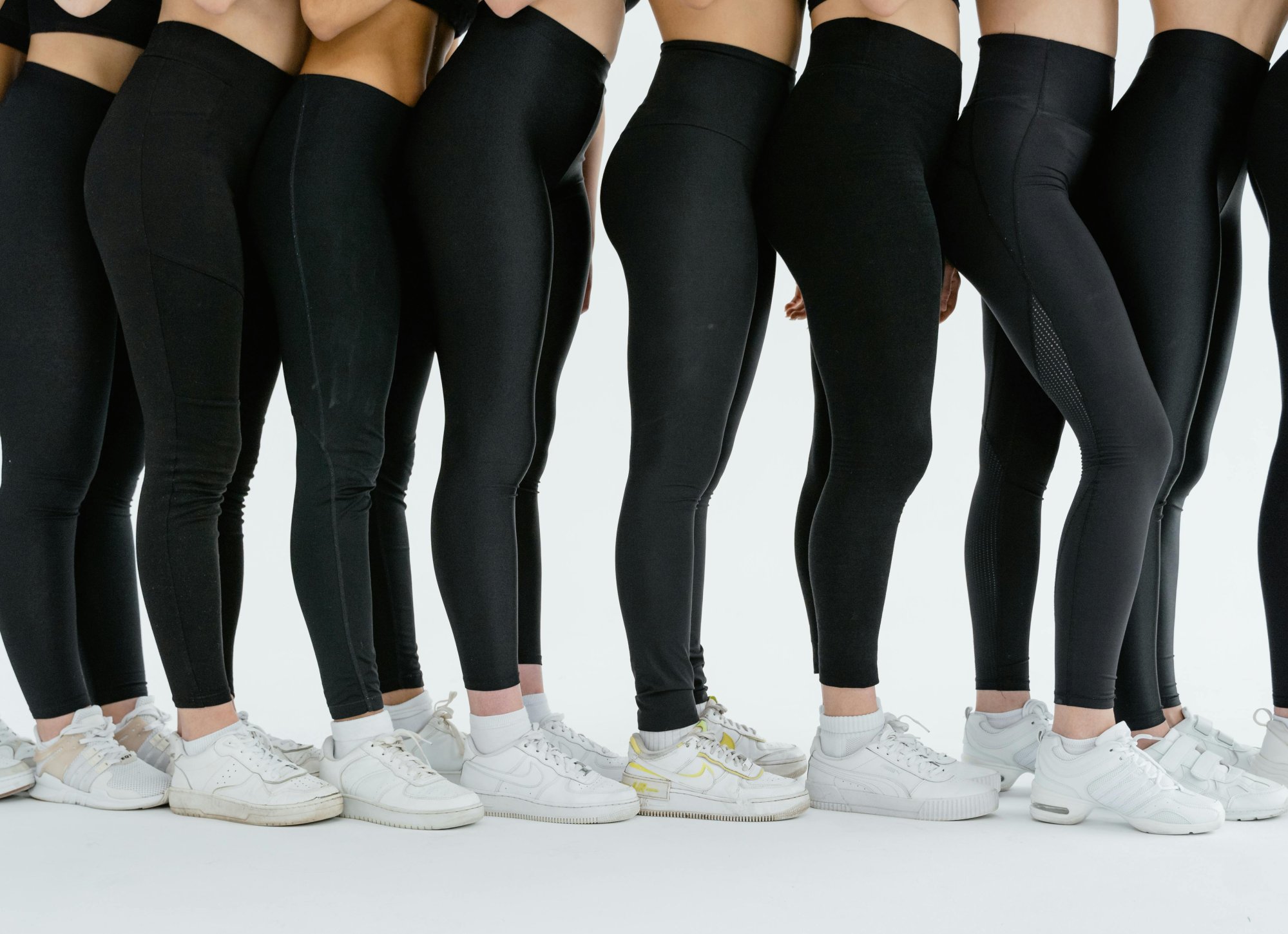 Čierne legíny - základ šatníka, ktorý využiješ na 100 spôsobov