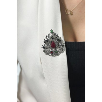 Brošňa XZ459-191 strieborná + červená