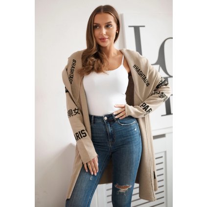 Béžový prehoz s nápismi