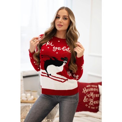 Červený sveter s vianočným motívom