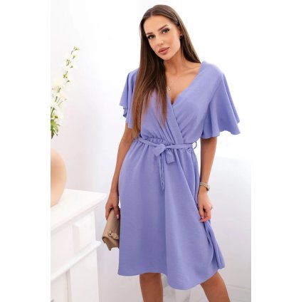 Fialové šaty s prekladaným výstrihom