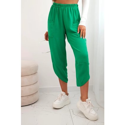 Nohavice so širokými nohavicami a vreckami zelené