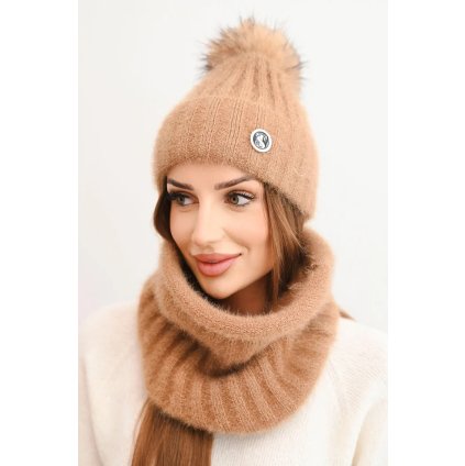 Dámska zimná súprava s brmbolcom a nákrčníkom v ťavej farbe